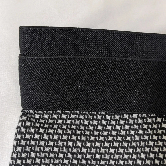 BCBGMaxAzria Pencil Skirt, Color Black/White Size XS - Picture 3 of 12